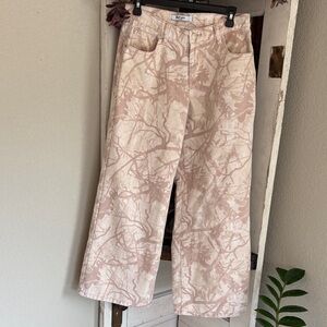 refrain  Cream and Pink Botanical Wide-Leg Jeans